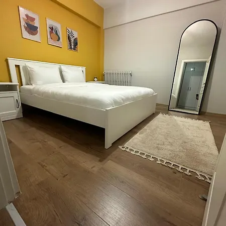 Heart Of The - Zey Istanbul