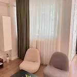 Apartment Heart Of The - Zey *